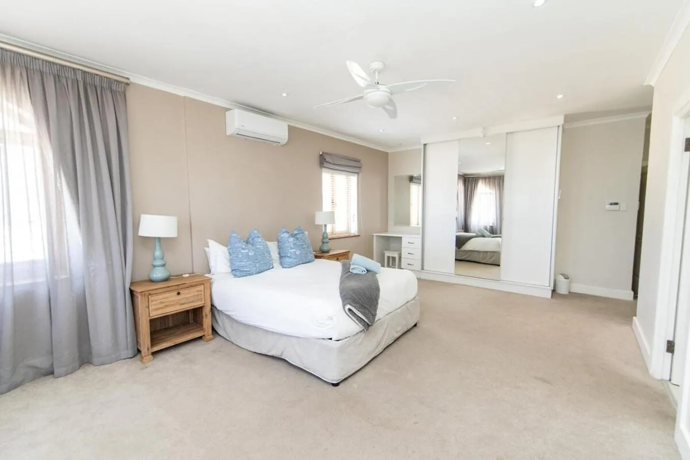 Villas Marina On The Beach Port Elizabeth 0*,